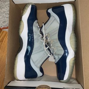 Air Jordan 11 Retro Low BG size 5Y
